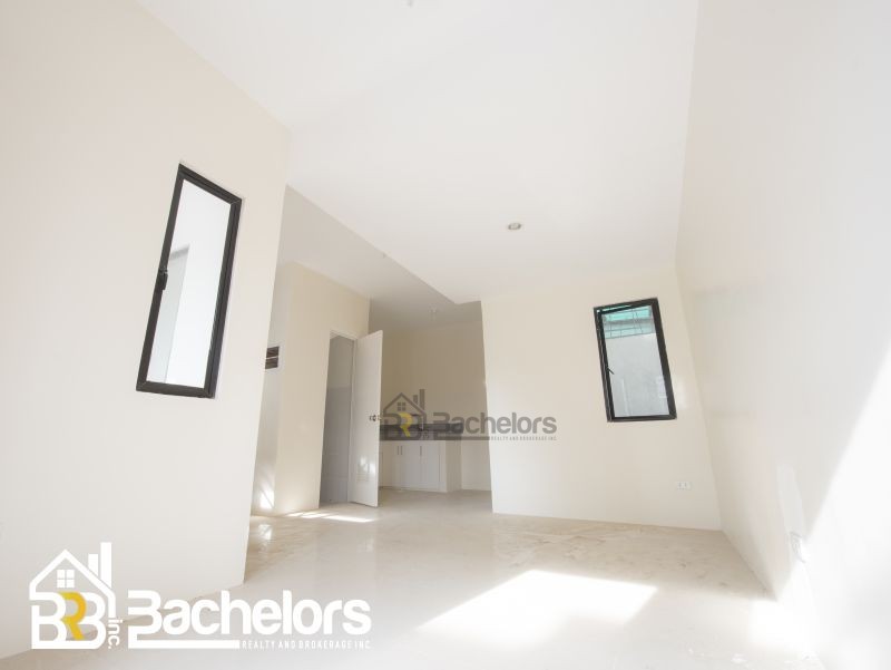 Reynaldo Luceno Woodway Residences Mulberry 2 Storey Duplex Rfo Bachelors Realty and